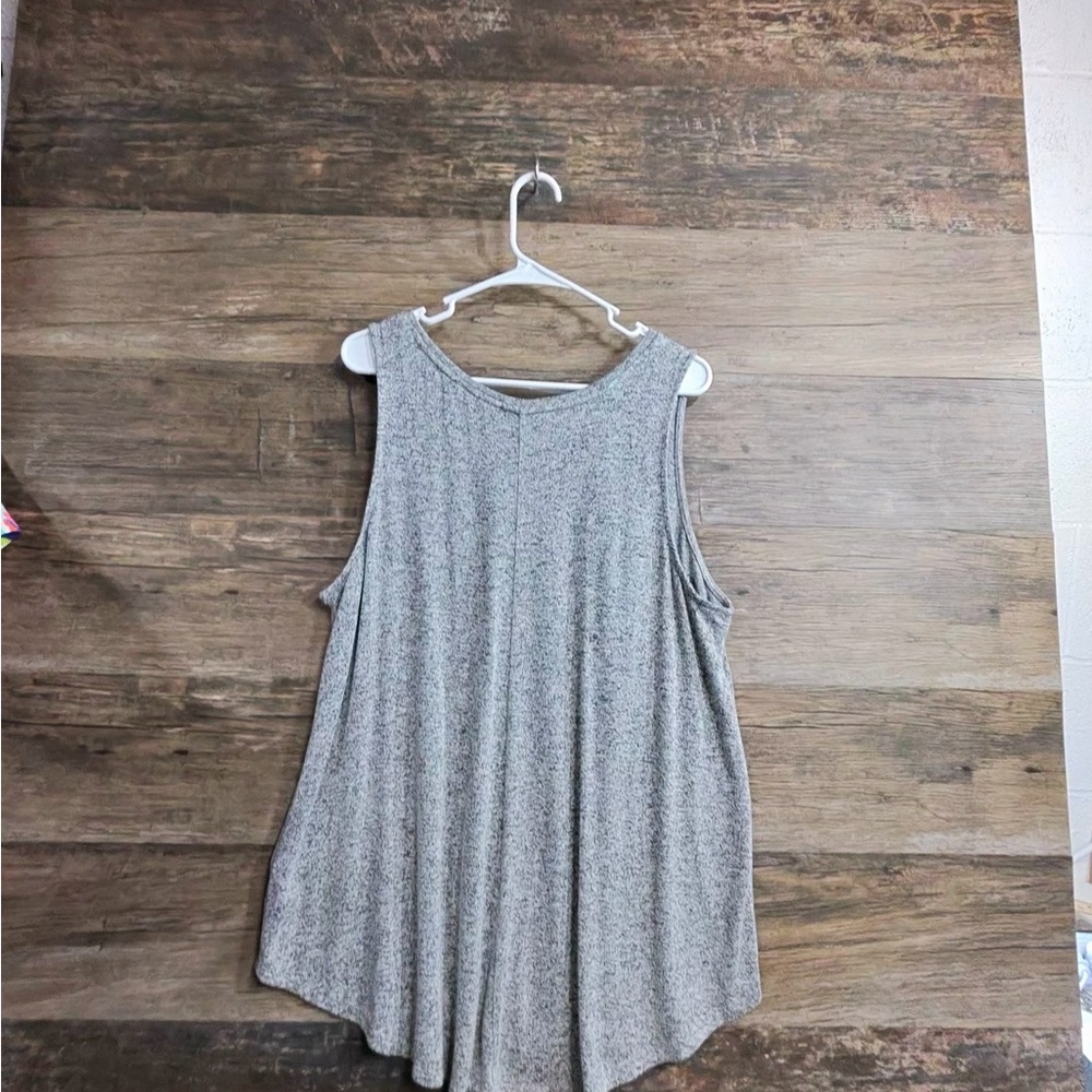 Old Navy Heather Gray Tank Top - Picture 2 of 7
